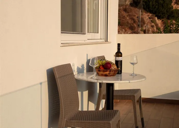 Stegna Sunny Beach- Up Floor Hébergement de vacances *