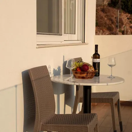 Stegna Sunny Beach- Up Floor בית נופש *